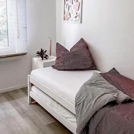 Apartment 2 Bedroom Cozy In *